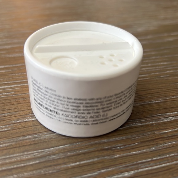 Cosmedix Pure C vitamin c mixing crystals. - Picture 5 of 6